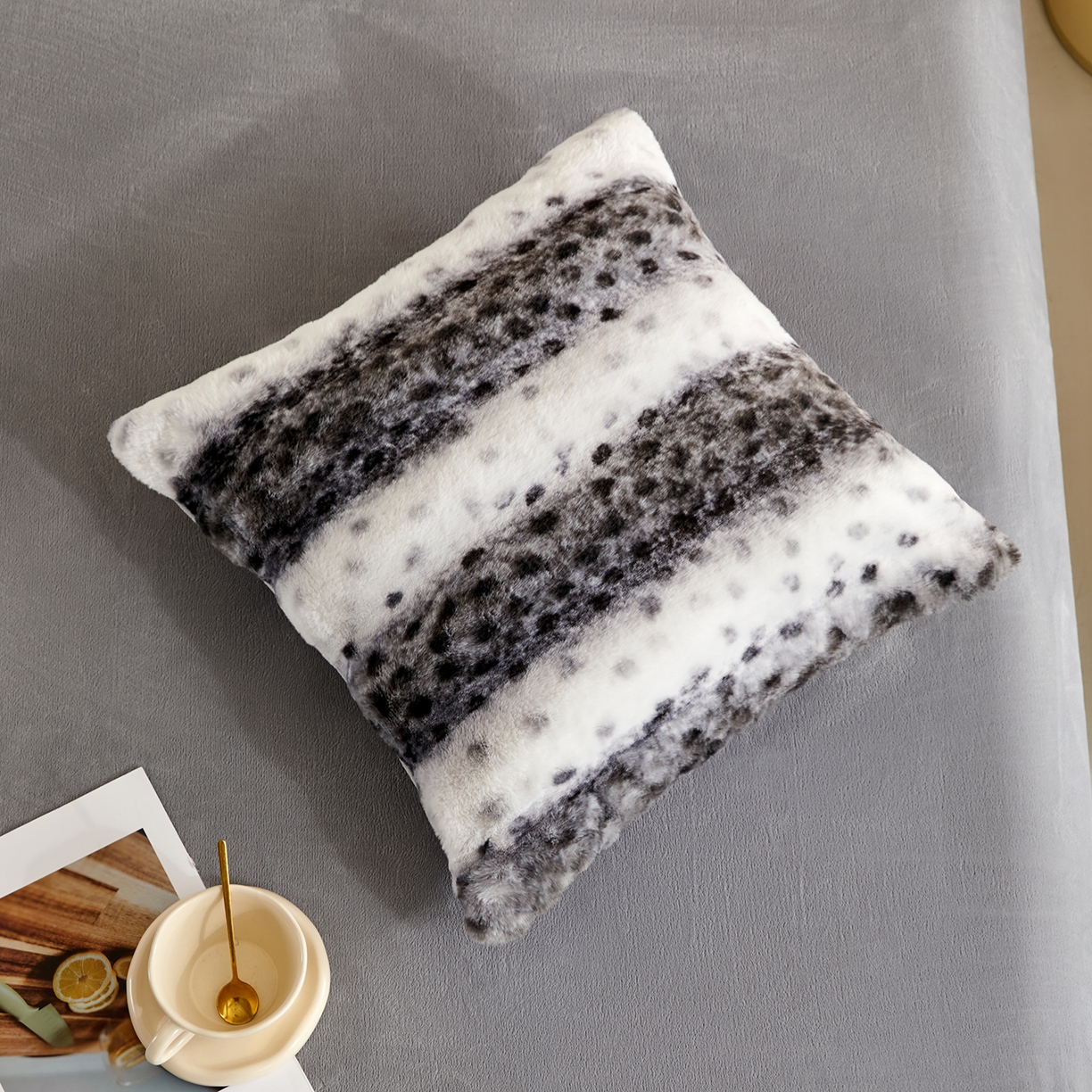 91家纺网 家纺一手货源 找家纺 锦禾穗 2025新款丹麦貂米卡380克兔绒牛奶绒四件套 深灰色