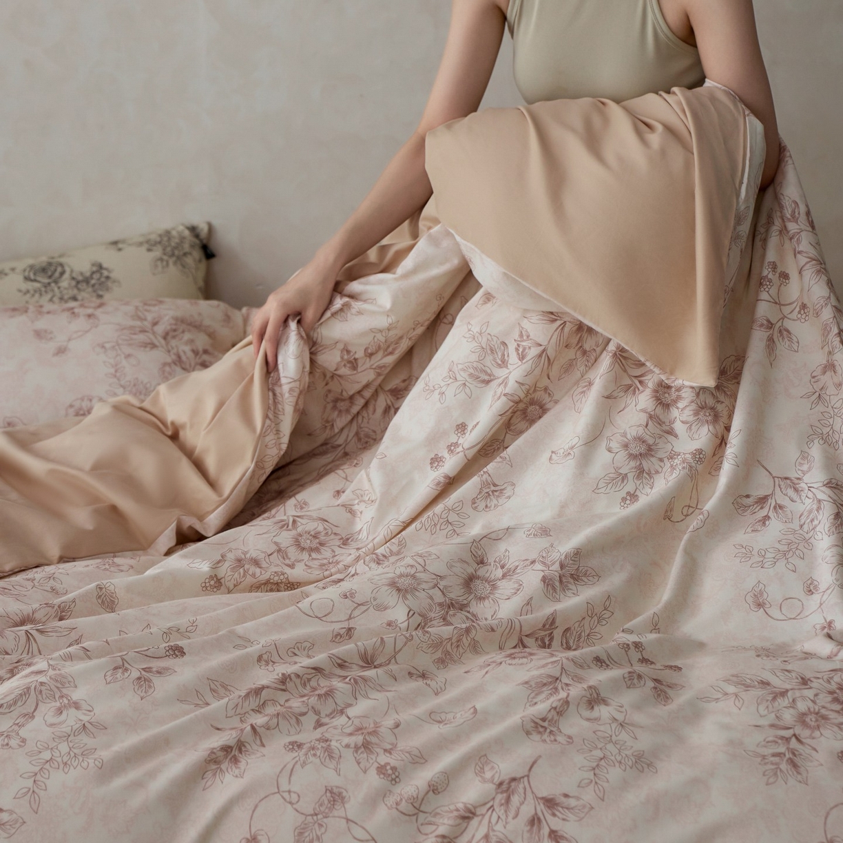 91家纺网 家纺一手货源 找家纺 安莱生活 2025新款A类40支磨毛印花全棉四件套 花禧-咖