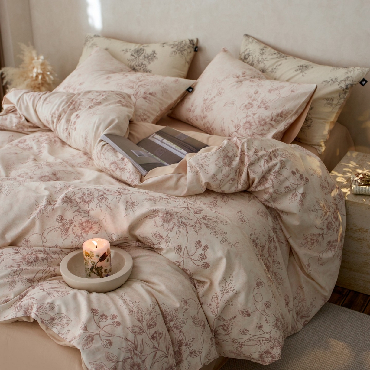 91家纺网 家纺一手货源 找家纺 安莱生活 2025新款A类40支磨毛印花全棉四件套 花禧-咖