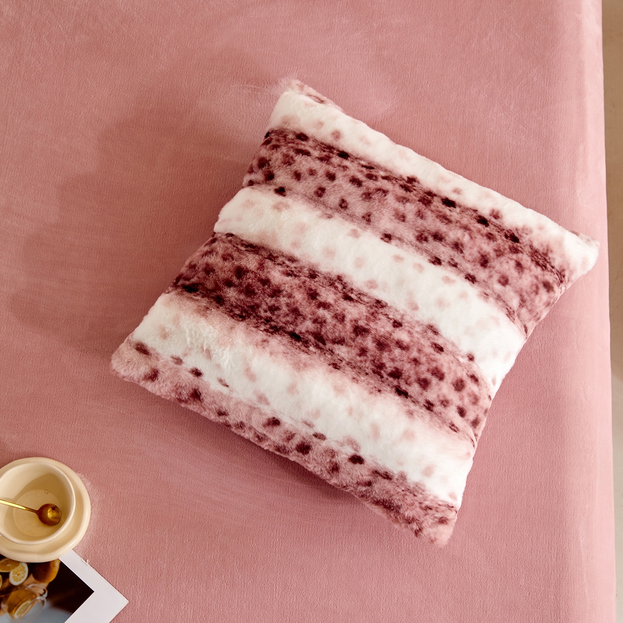 91家纺网 家纺一手货源 找家纺 锦禾穗 2025新款丹麦貂米卡380克兔绒牛奶绒四件套 豆沙色