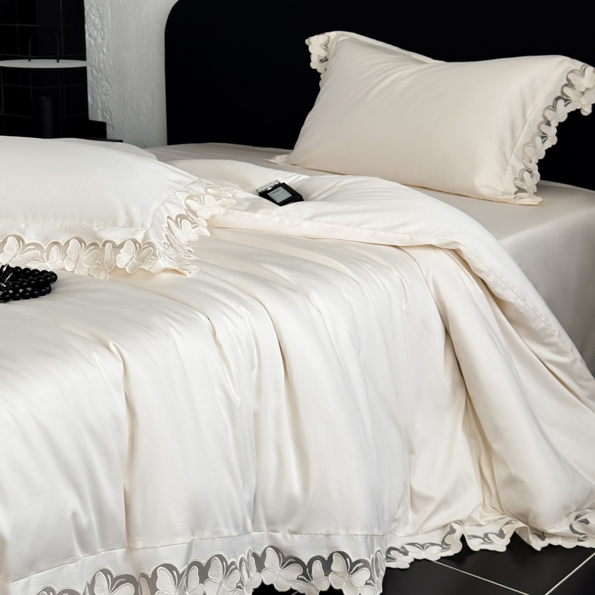 91家纺网 家纺一手货源 找家纺 （总）若未家居 LOVEWE HOUSE 2025新款50S长绒棉意式镂空轻奢蝴蝶四件套-爱蝶飞