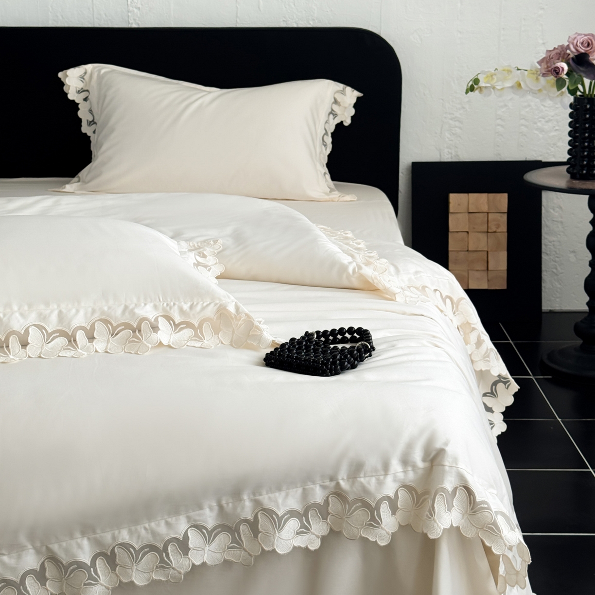 91家纺网 家纺一手货源 找家纺 （总）若未家居 LOVEWE HOUSE 2025新款50S长绒棉意式镂空轻奢蝴蝶四件套-爱蝶飞