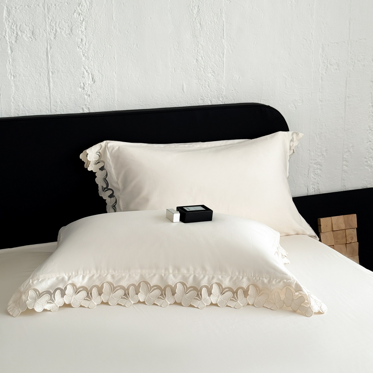 91家纺网 家纺一手货源 找家纺 （总）若未家居 LOVEWE HOUSE 2025新款50S长绒棉意式镂空轻奢蝴蝶四件套-爱蝶飞