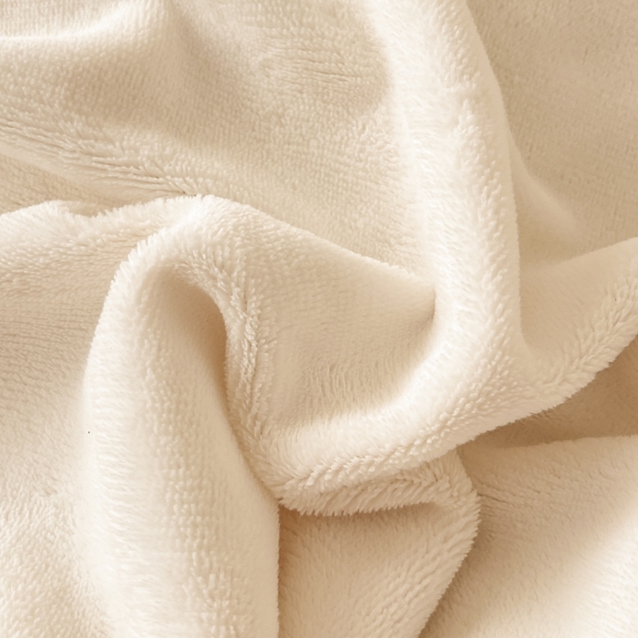 91家纺网 家纺一手货源 找家纺 （总）ONE TWO ONE 121 2025新品牛奶绒纯色刺绣四件套-lucky刺绣系列场景二