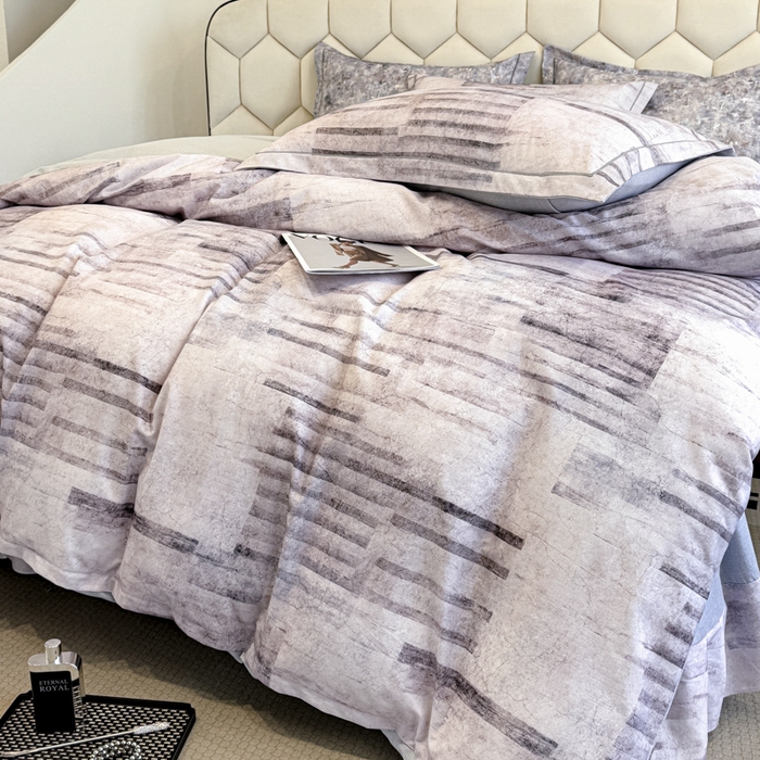 91家纺网 家纺一手货源 找家纺 2025年新款全棉长绒棉数码印花四件套 细闪画沙-咖