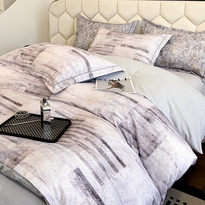 91家纺网 家纺一手货源 找家纺 2025年新款全棉长绒棉数码印花四件套 细闪画沙-咖