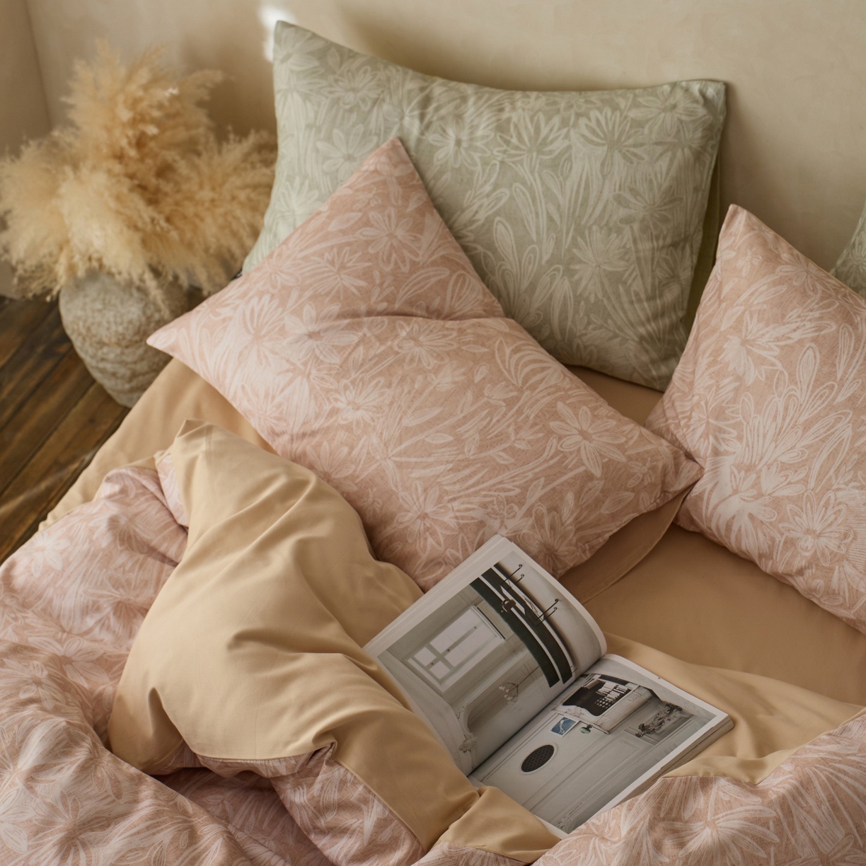 91家纺网 家纺一手货源 找家纺 安莱生活 2025新款A类40支磨毛印花全棉四件套 觅境-粉