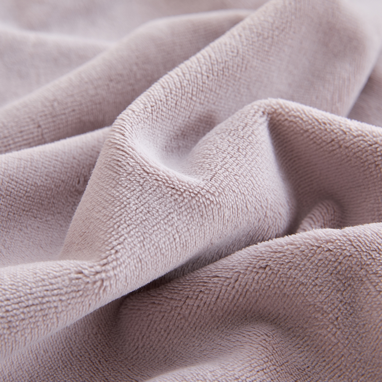 91家纺网 家纺一手货源 找家纺 锦禾穗 2025新款240克全消光母婴A类牛奶绒刺绣四件套-莫妮 灰色