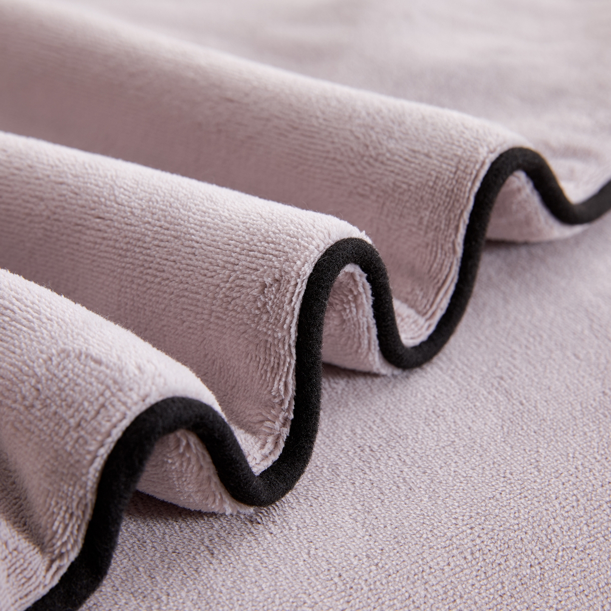 91家纺网 家纺一手货源 找家纺 锦禾穗 2025新款240克全消光母婴A类牛奶绒刺绣四件套-莫妮 灰色