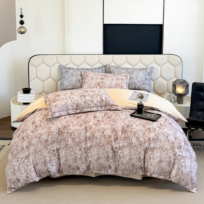 91家纺网 家纺一手货源 找家纺 2025年新款全棉长绒棉数码印花四件套 淡雅清风-粉