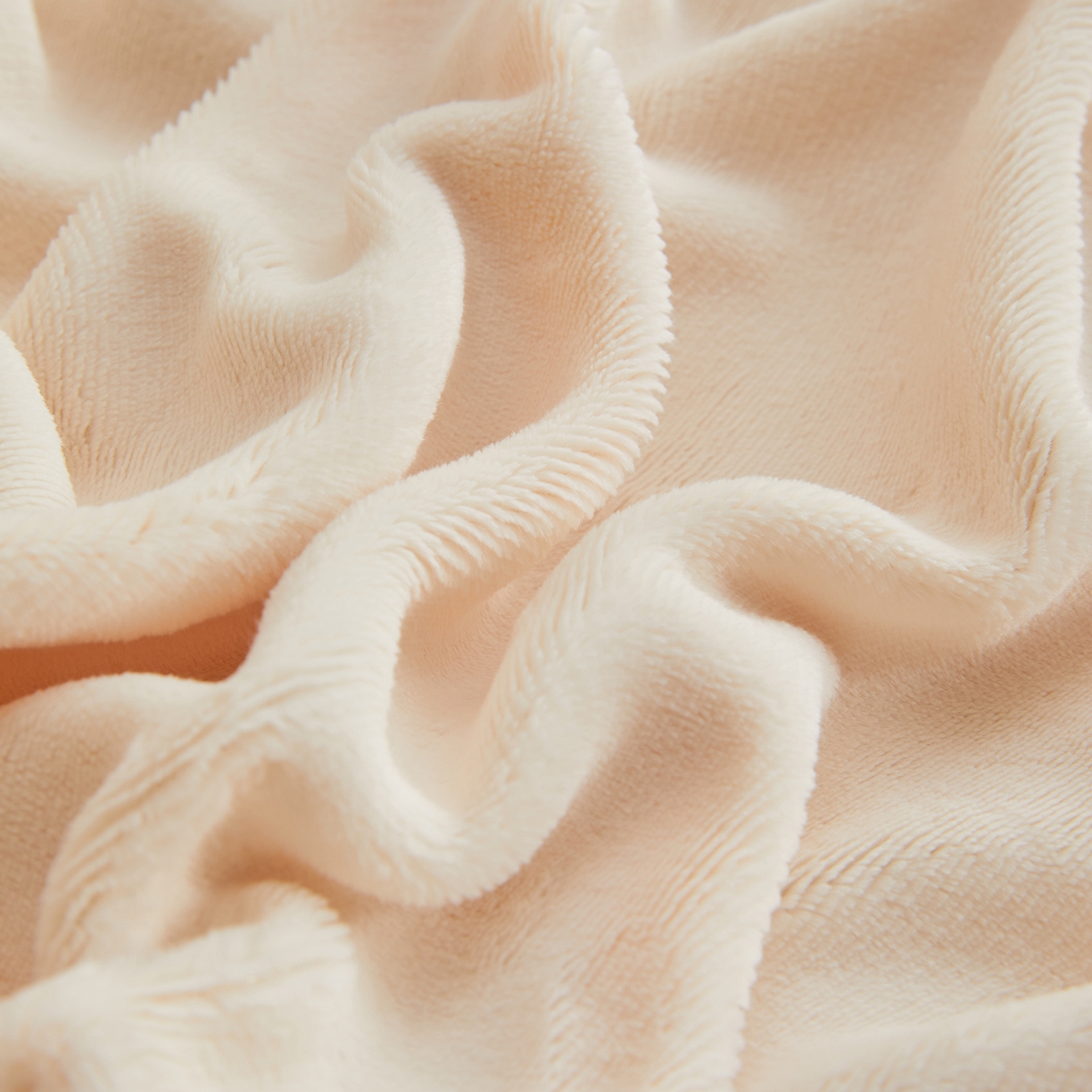 91家纺网 家纺一手货源 找家纺 锦禾穗 2025新款240克全消光母婴A类牛奶绒刺绣四件套-莫妮 米白色