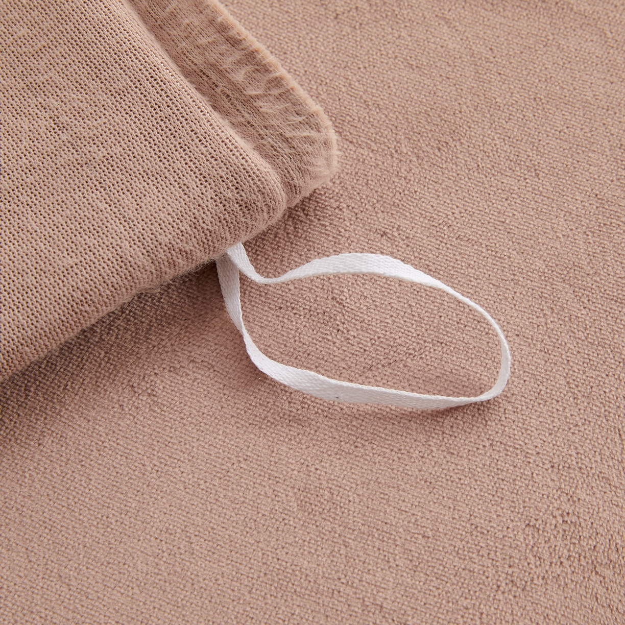 91家纺网 家纺一手货源 找家纺 锦禾穗 2025新款240克全消光母婴A类牛奶绒刺绣四件套-莫妮 卡其色