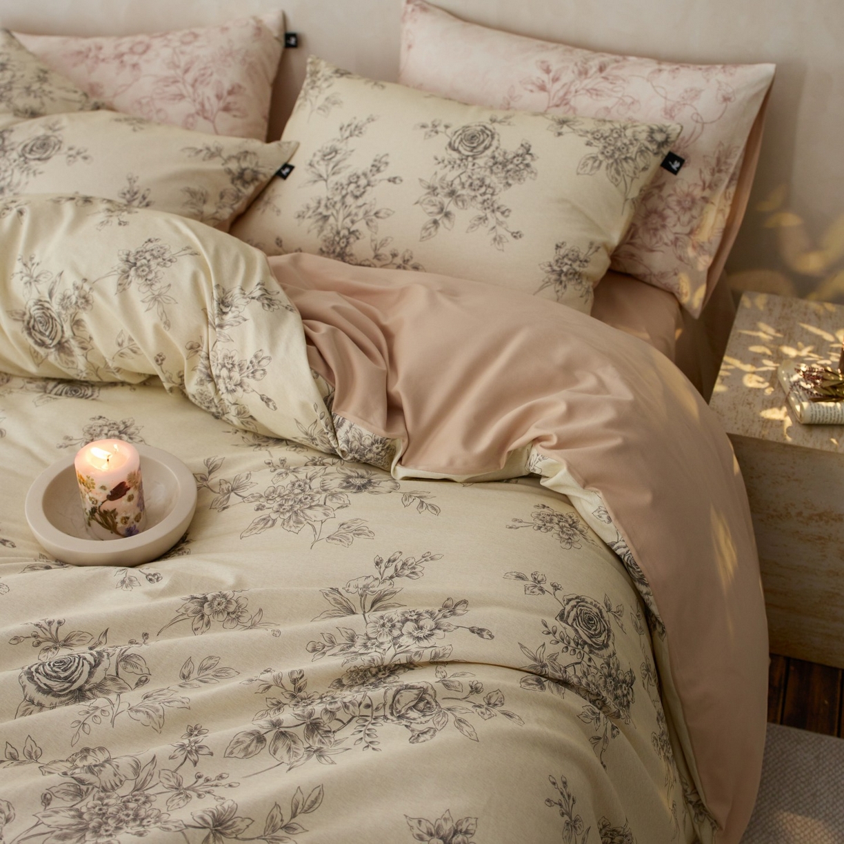 91家纺网 家纺一手货源 找家纺 安莱生活 2025新款A类40支磨毛印花全棉四件套 秘密花园-米