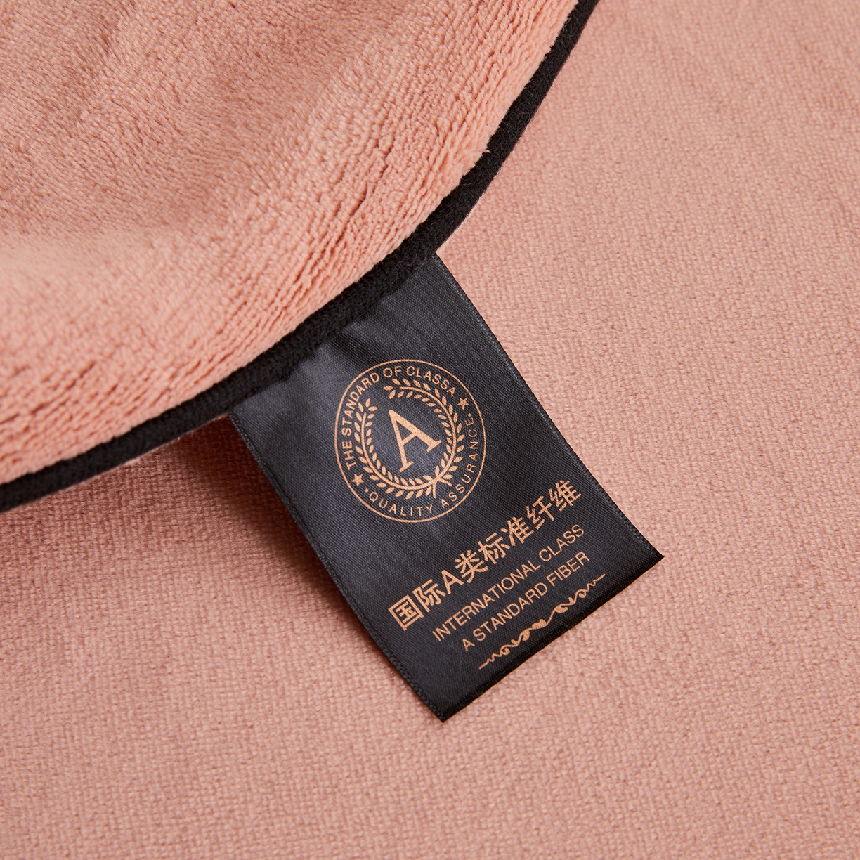 91家纺网 家纺一手货源 找家纺 锦禾穗 2025新款240克全消光母婴A类牛奶绒刺绣四件套-莫妮 橘色