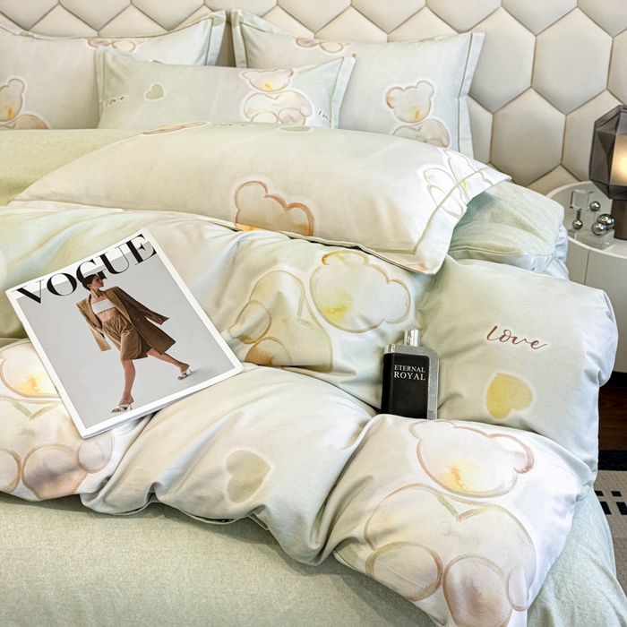 91家纺网 家纺一手货源 找家纺 2025年新款全棉长绒棉数码印花四件套 童话入梦-绿