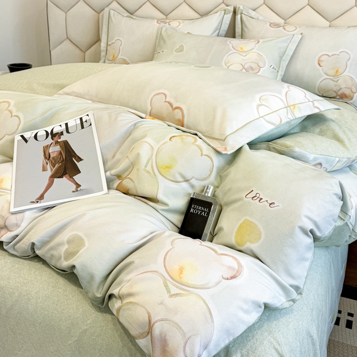 91家纺网 家纺一手货源 找家纺 2025年新款全棉长绒棉数码印花四件套 童话入梦-绿