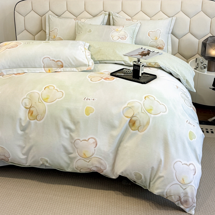 91家纺网 家纺一手货源 找家纺 2025年新款全棉长绒棉数码印花四件套 童话入梦-绿