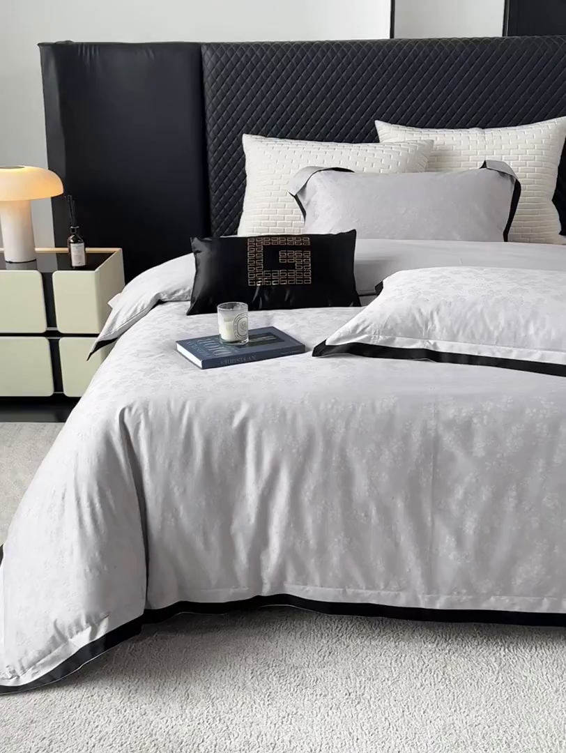 91家纺网 家纺一手货源 找家纺 若未家居 LOVEWE HOUSE 2025新款50S长绒棉提花轻奢撞色小黑边工艺四件套- 繁星 冰川灰