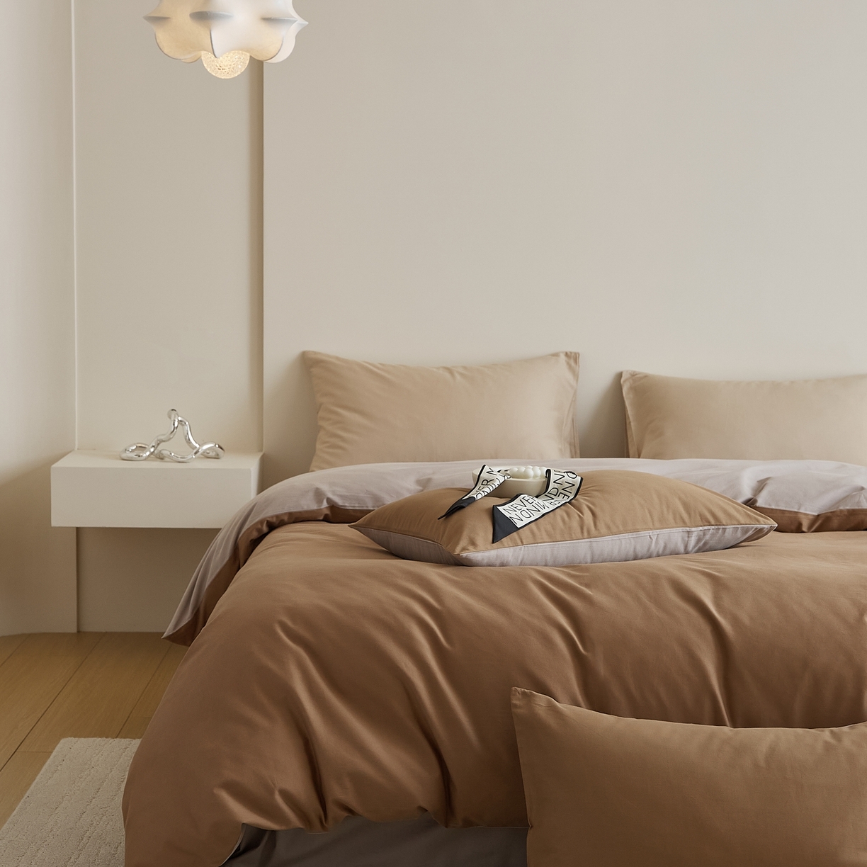 91家纺网 家纺一手货源 找家纺 禾时 2025新款A类全棉纯棉贡缎磨毛双拼色四件套 桦茶