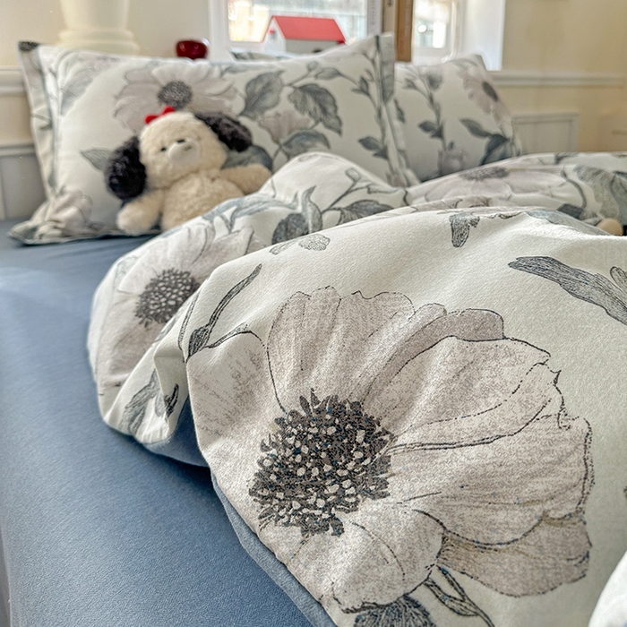 91家纺网 家纺一手货源 找家纺 优选直播新款全棉磨毛喷气印花四件套加厚纯棉三件套（一字绣工艺款）学生三件套 蓝汐