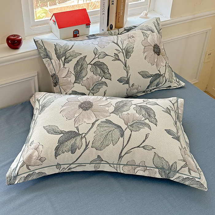 91家纺网 家纺一手货源 找家纺 优选直播新款全棉磨毛喷气印花四件套加厚纯棉三件套（一字绣工艺款）学生三件套 蓝汐