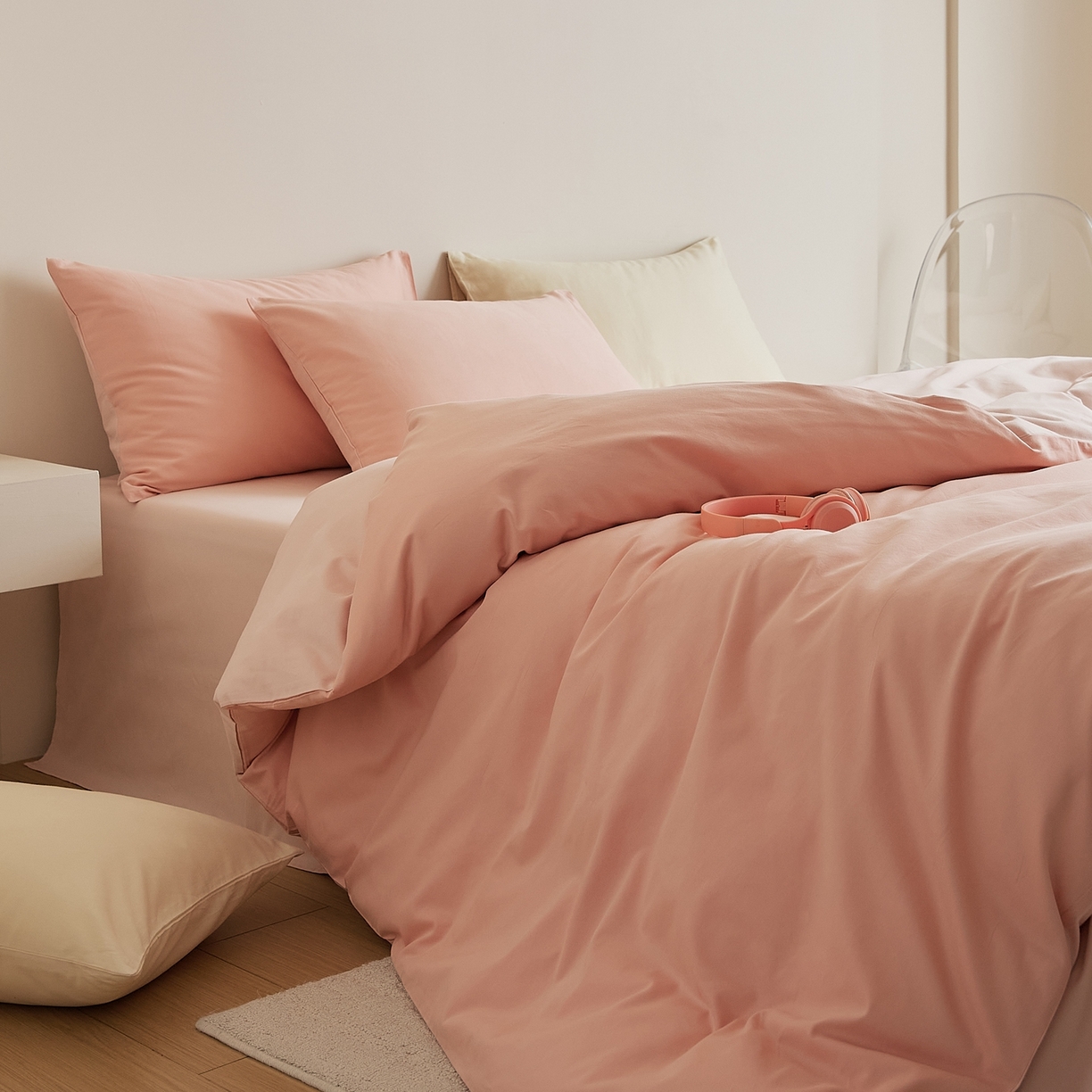 91家纺网 家纺一手货源 找家纺 禾时 2025新款A类全棉纯棉贡缎磨毛双拼色四件套 粉恋