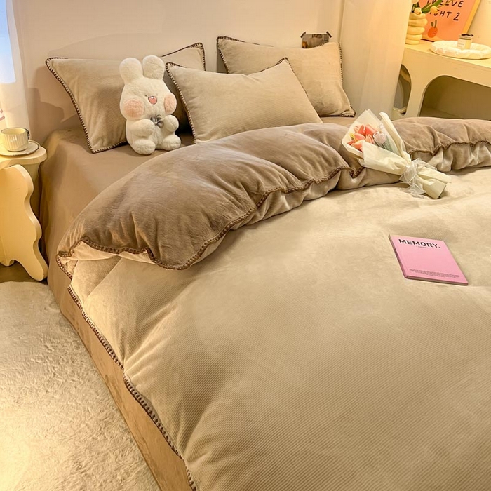 91家纺网 家纺一手货源 找家纺 ab家纺 2025新款贝壳边消光牛奶绒四件套 米灰