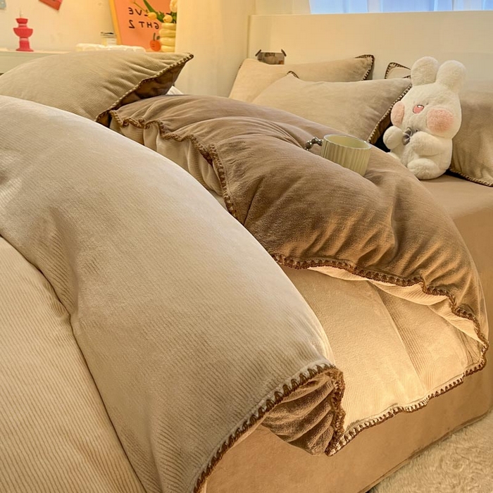 91家纺网 家纺一手货源 找家纺 ab家纺 2025新款贝壳边消光牛奶绒四件套 米灰