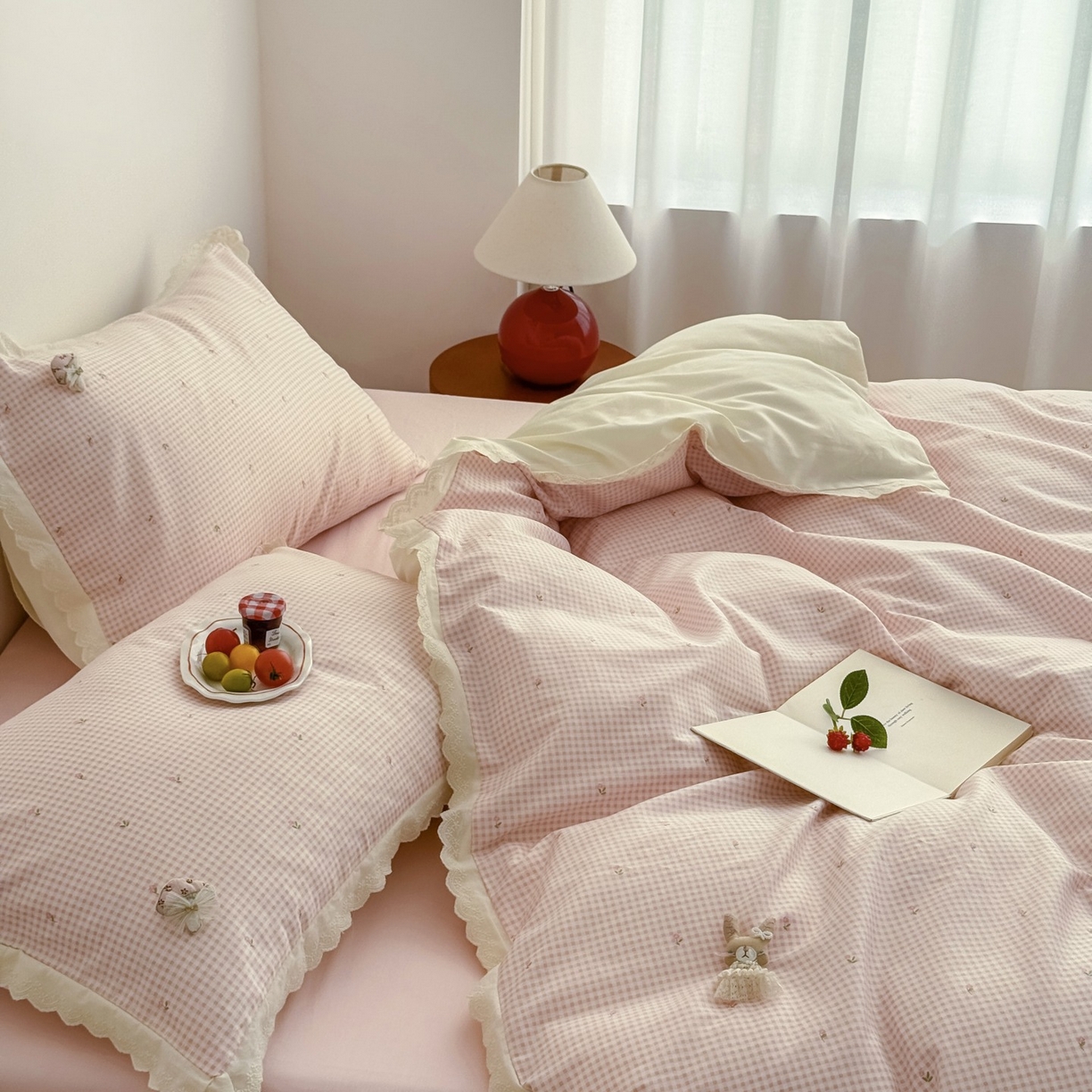 91家纺网 家纺一手货源 找家纺 （总）女子家纺 2025新款全棉韩版少女心格子蕾丝花边四件套（西西庄园）