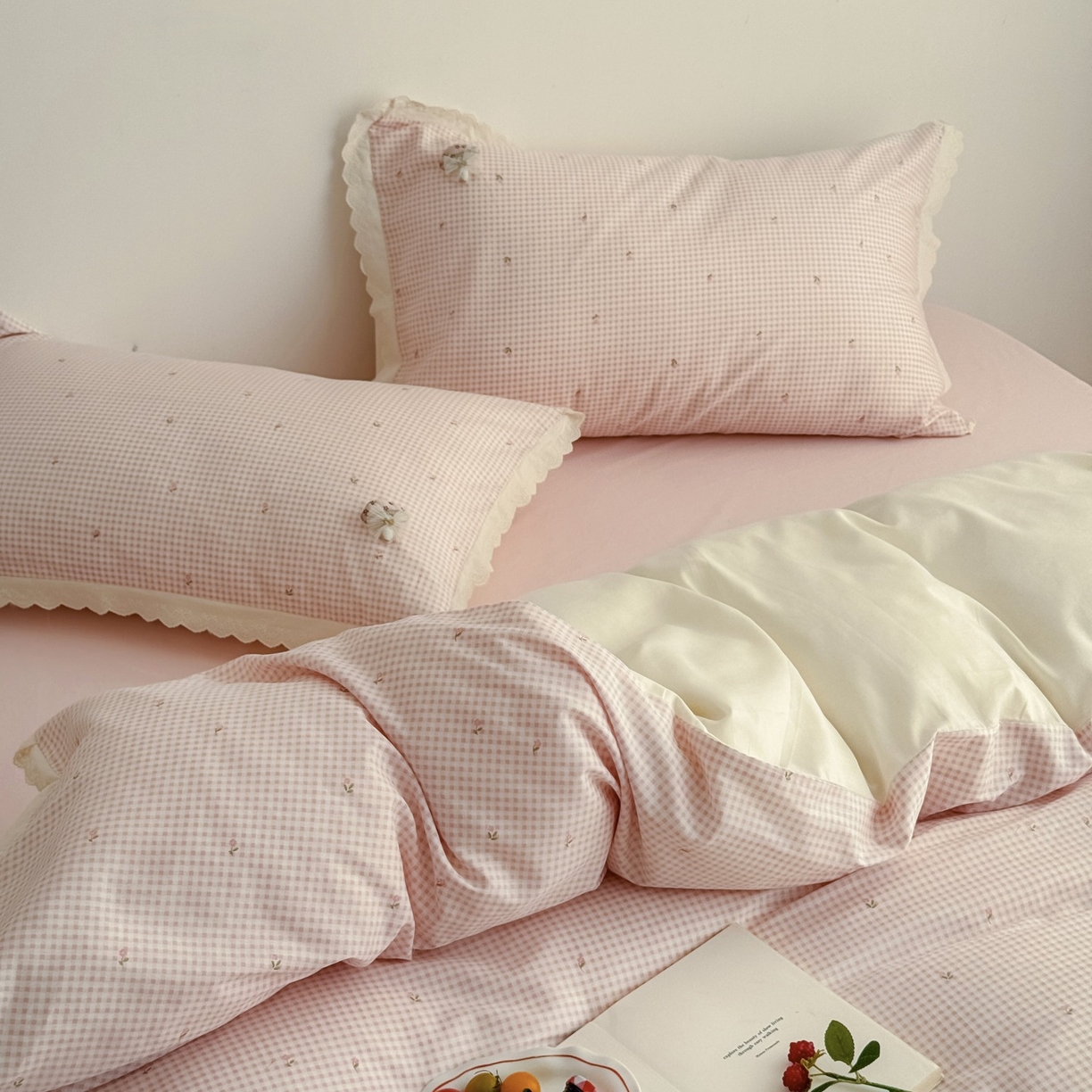 91家纺网 家纺一手货源 找家纺 （总）女子家纺 2025新款全棉韩版少女心格子蕾丝花边四件套（西西庄园）