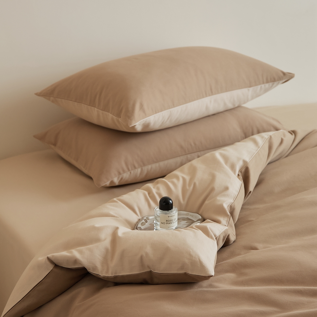 91家纺网 家纺一手货源 找家纺 禾时 2025新款A类全棉纯棉贡缎磨毛双拼色四件套 莫百草