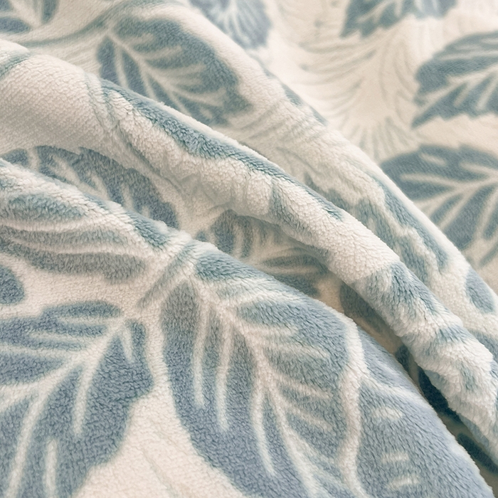 91家纺网 家纺一手货源 找家纺 倾慕家纺 2026新款舒适保暖立体浮雕绒系列单被套 爱意浓蓝