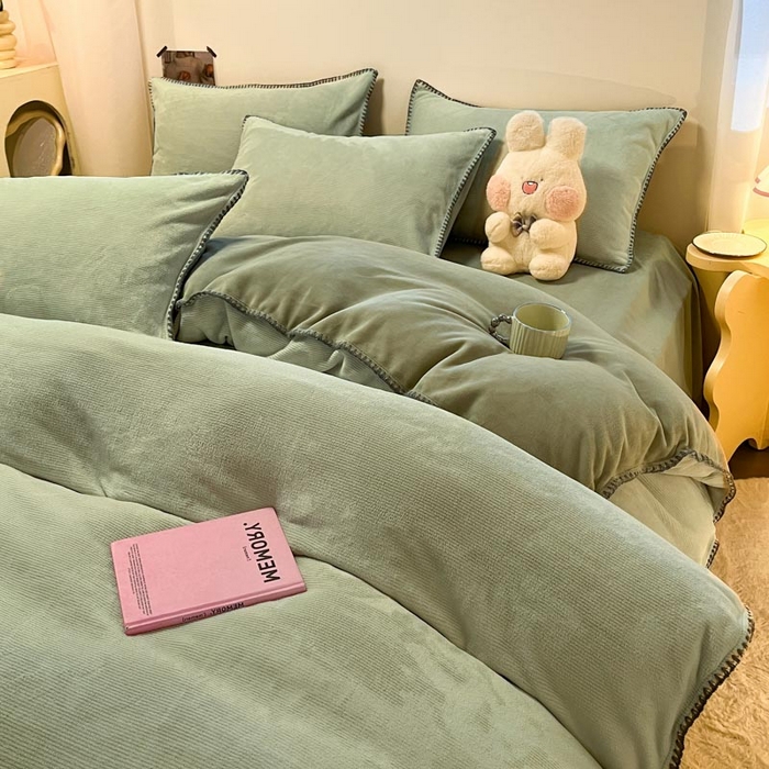 91家纺网 家纺一手货源 找家纺 ab家纺 2025新款贝壳边消光牛奶绒四件套 浅绿