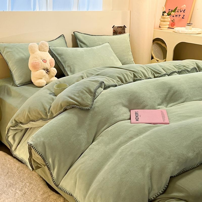 91家纺网 家纺一手货源 找家纺 ab家纺 2025新款贝壳边消光牛奶绒四件套 浅绿