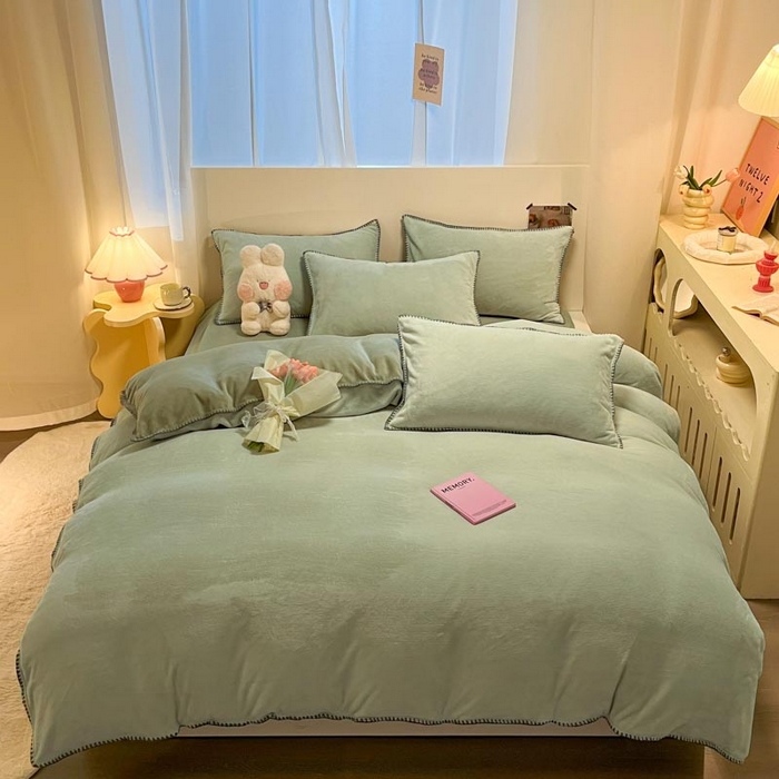 91家纺网 家纺一手货源 找家纺 ab家纺 2025新款贝壳边消光牛奶绒四件套 浅绿