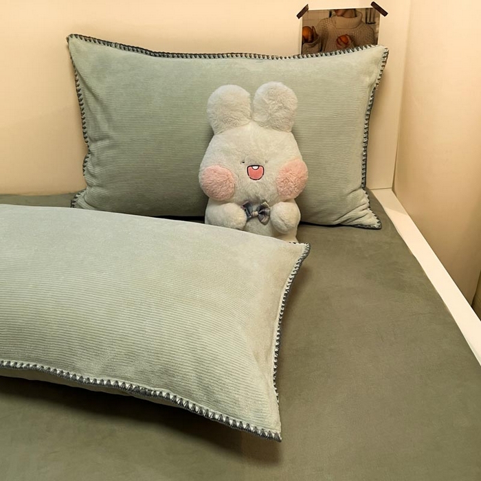 91家纺网 家纺一手货源 找家纺 ab家纺 2025新款贝壳边消光牛奶绒四件套 浅绿