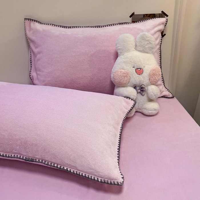 91家纺网 家纺一手货源 找家纺 ab家纺 2025新款贝壳边消光牛奶绒四件套 浅紫