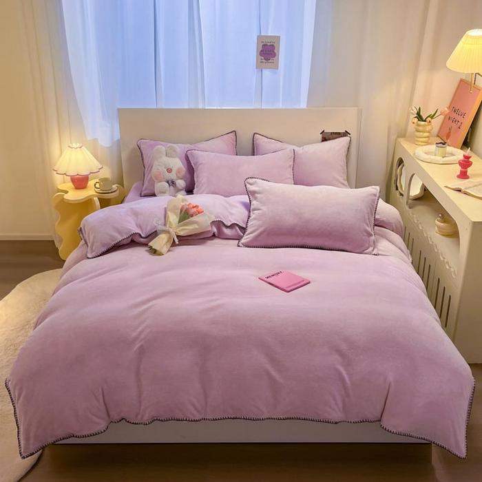 91家纺网 家纺一手货源 找家纺 ab家纺 2025新款贝壳边消光牛奶绒四件套 浅紫