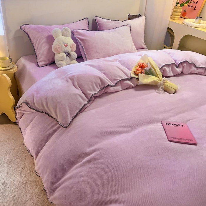 91家纺网 家纺一手货源 找家纺 ab家纺 2025新款贝壳边消光牛奶绒四件套 浅紫