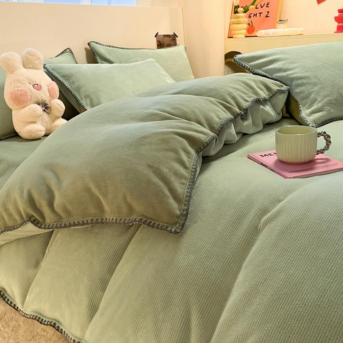 91家纺网 家纺一手货源 找家纺 ab家纺 2025新款贝壳边消光牛奶绒四件套 浅绿