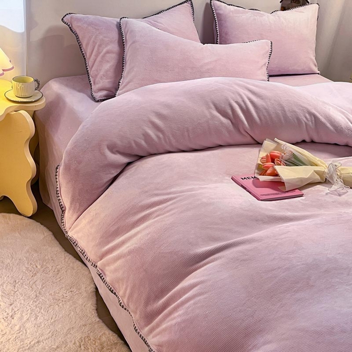 91家纺网 家纺一手货源 找家纺 ab家纺 2025新款贝壳边消光牛奶绒四件套 浅紫