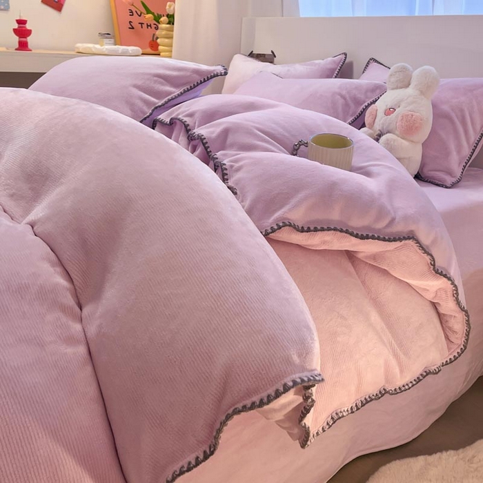 91家纺网 家纺一手货源 找家纺 ab家纺 2025新款贝壳边消光牛奶绒四件套 浅紫