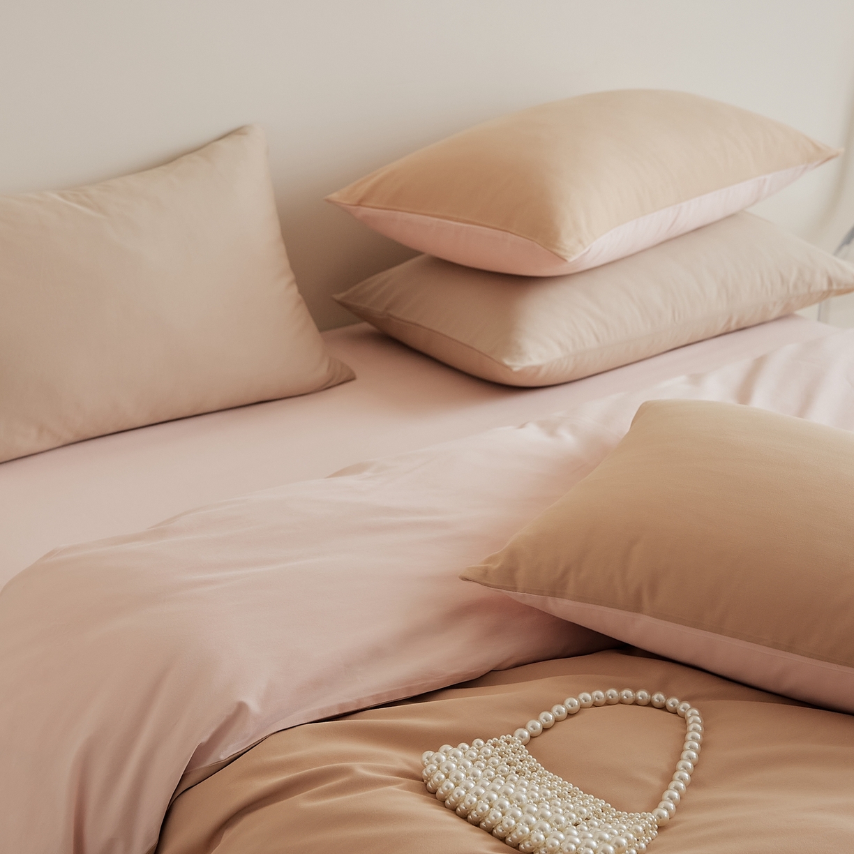 91家纺网 家纺一手货源 找家纺 禾时 2025新款A类全棉纯棉贡缎磨毛双拼色四件套 奶咖