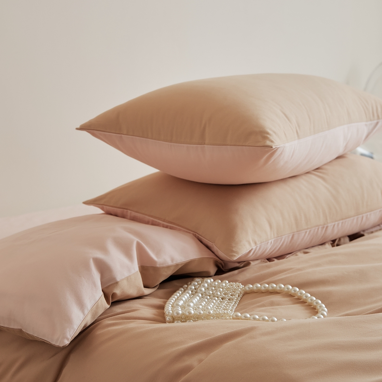 91家纺网 家纺一手货源 找家纺 禾时 2025新款A类全棉纯棉贡缎磨毛双拼色四件套 奶咖