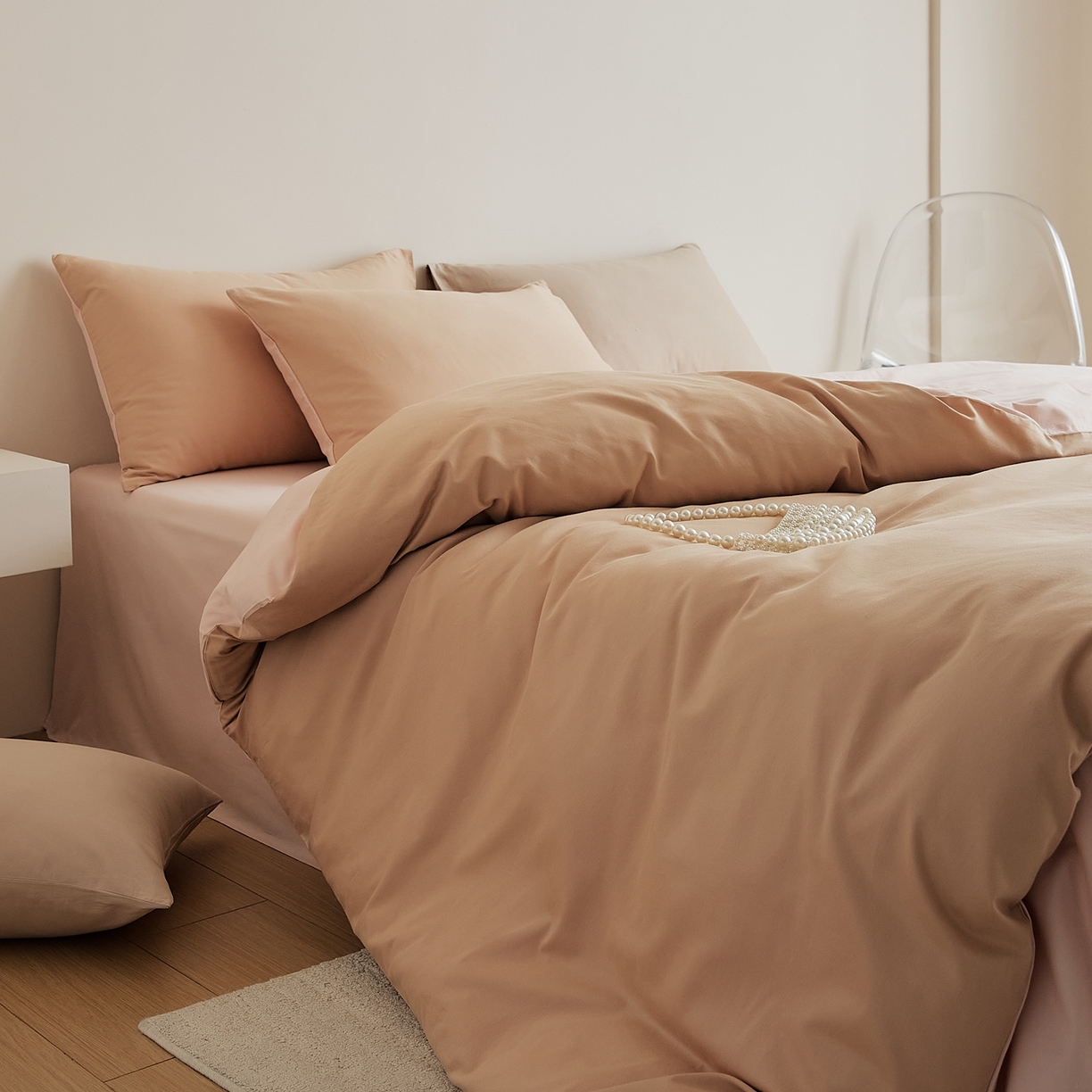 91家纺网 家纺一手货源 找家纺 禾时 2025新款A类全棉纯棉贡缎磨毛双拼色四件套 奶咖