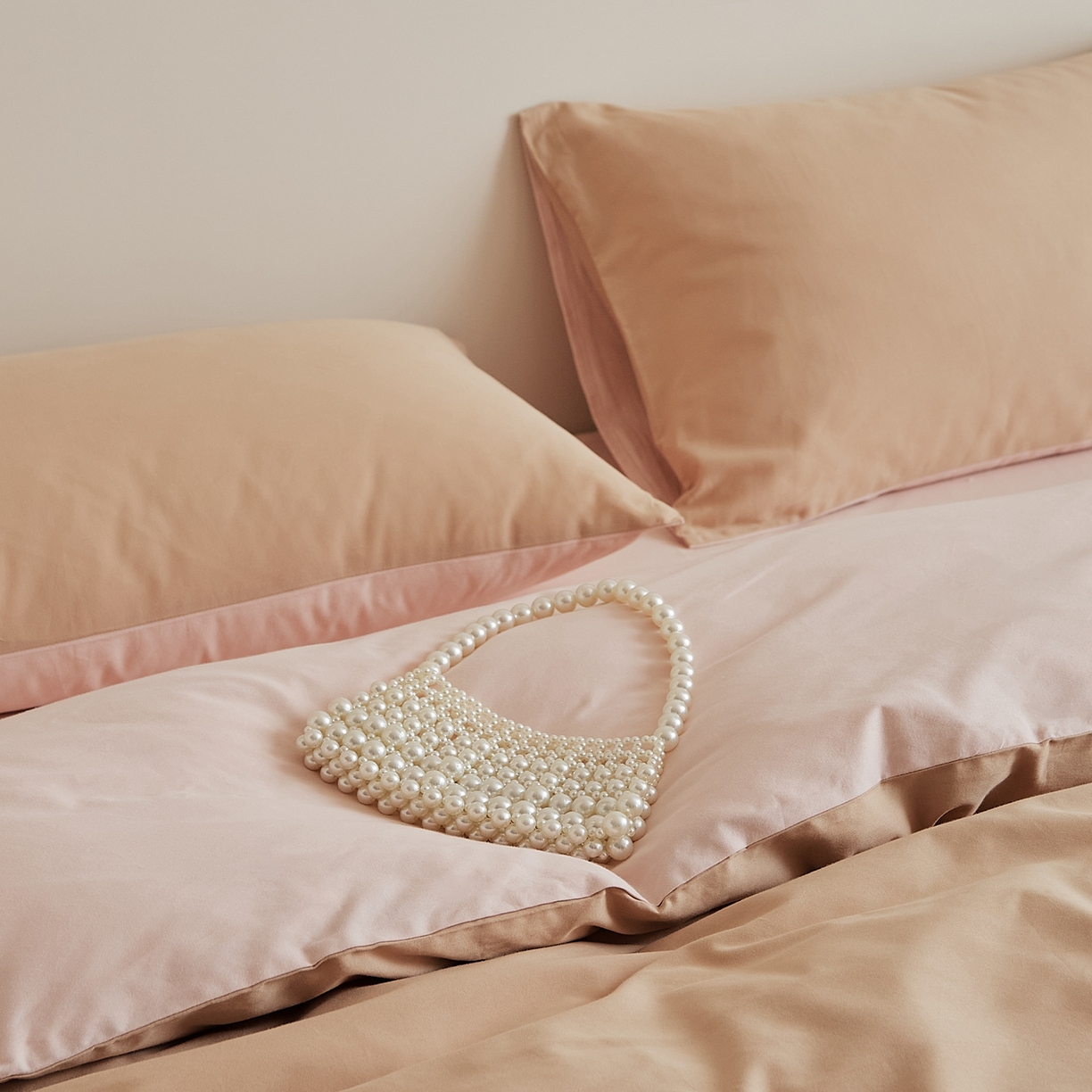 91家纺网 家纺一手货源 找家纺 禾时 2025新款A类全棉纯棉贡缎磨毛双拼色四件套 奶咖