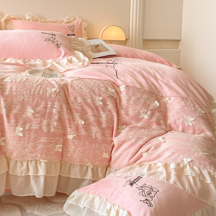 91家纺网 家纺一手货源 找家纺 ab家纺 2025新款高克重牛奶绒四件套-初恋 初恋梦幻粉