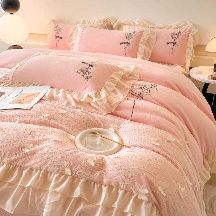 91家纺网 家纺一手货源 找家纺 ab家纺 2025新款高克重牛奶绒四件套-初恋 初恋梦幻粉