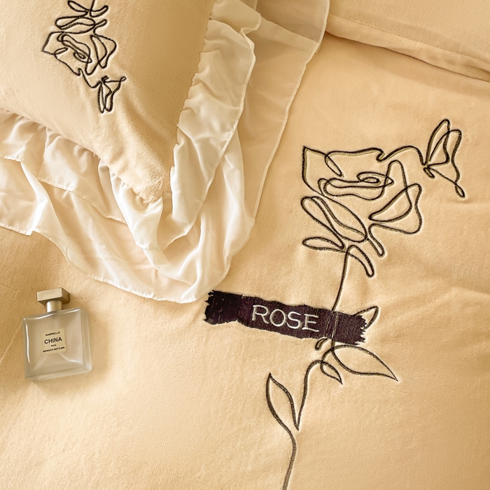 91家纺网 家纺一手货源 找家纺 ab家纺 2025新款高克重牛奶绒四件套-初恋 初恋杏黄