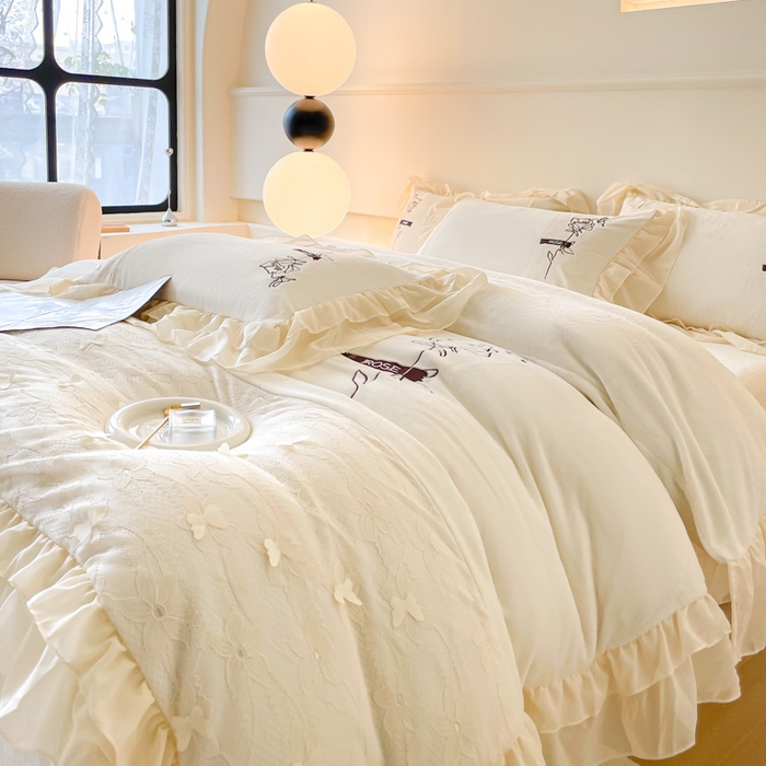 91家纺网 家纺一手货源 找家纺 ab家纺 2025新款高克重牛奶绒四件套-初恋 初恋米月白